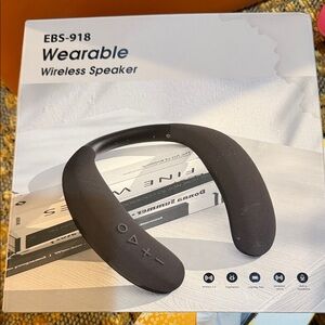 Black Wearable Wireless Speaker